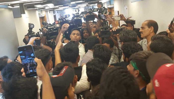 এইচএসসির স্থগিত সব পরীক্ষা বাতিল