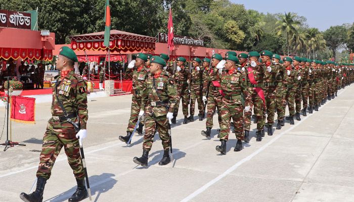 সেনাবাহিনীতে নিয়োগ বিজ্ঞপ্তি; আবেদন করতে পারবে নারী-পুরুষ উভয়ই