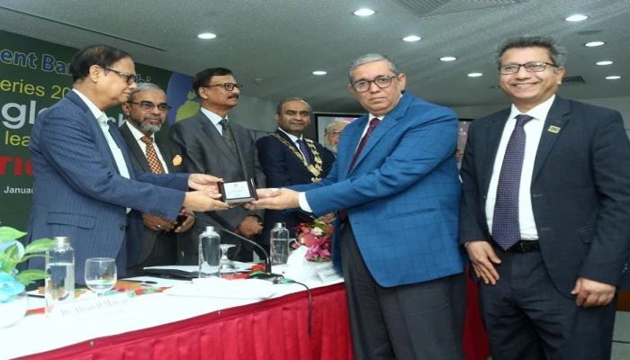 ‘টপ টেন ব্যাংক অ্যাওয়ার্ড’ পেল ন্যাশনাল ব্যাংক