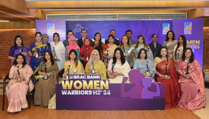ব্রাঞ্চ নেটওয়ার্কের 'উইমেন ওয়ারিয়র্স' দের সম্মাননা দিলো ব্র্যাক ব্যাংক