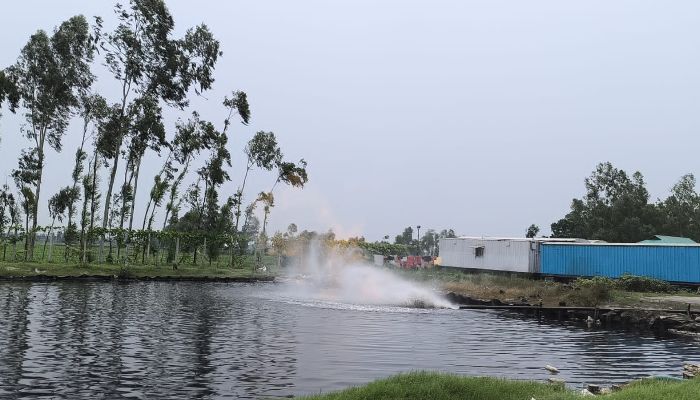 মাদারগঞ্জে কূপ খনন শেষে, ৭.২ মিলিয়ন চাপে বের হচ্ছে গ্যাস