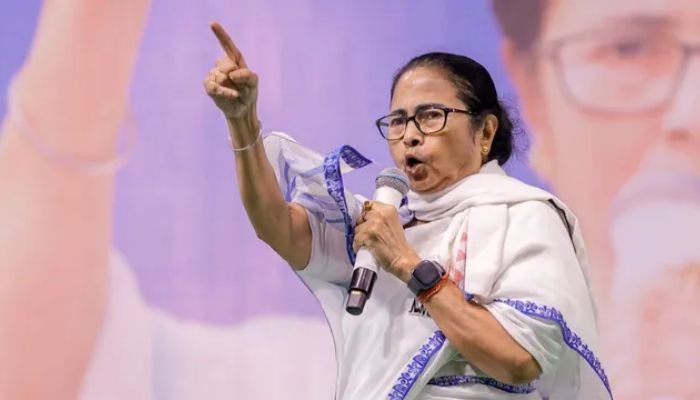 বাংলাভাষী লোকজনকে ‘বাংলাদেশি’ আখ্যা দিয়ে দেশছাড়া করতে দেব না