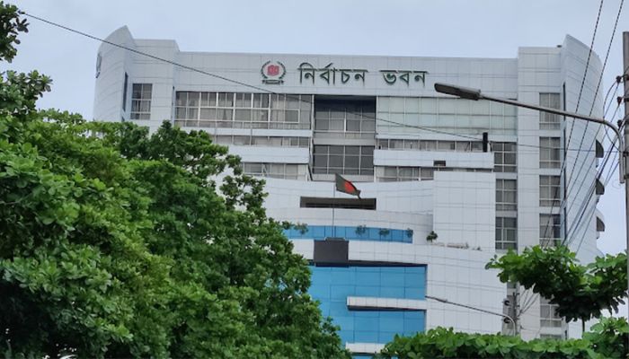 দেশে নতুন ভোটার ৪৫ লাখ, তালিকা থেকে বাদ যাচ্ছে ২১ লাখ