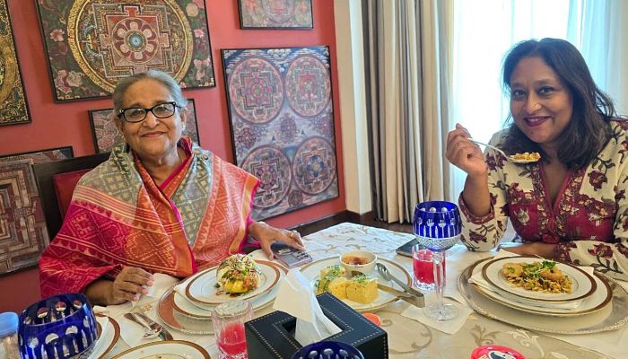 দিল্লিতে যে বাড়িতে বসবাস করছেন হাসিনা, মিলল চাঞ্চল্যকর তথ্য