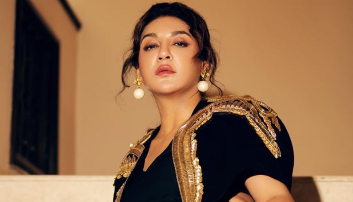 ভারতে তোপের মুখে বাংলাদেশী অভিনেত্রী জয়া