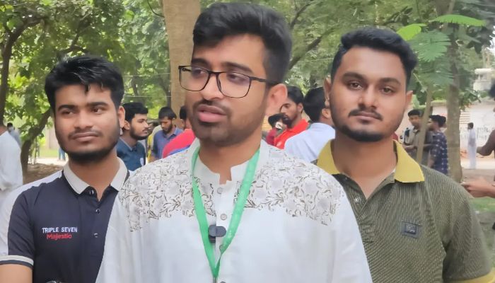 জয়ের ব্যাপারে আশাবাদী, ভোট দিয়ে ছাত্রদলের ভিপি প্রার্থী