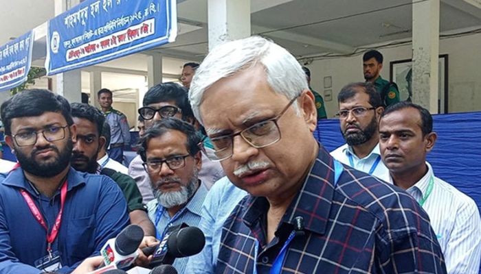 রাকসু নির্বাচনে ৭০ শতাংশের বেশি ভোট কাস্টের আশা উপাচার্যের