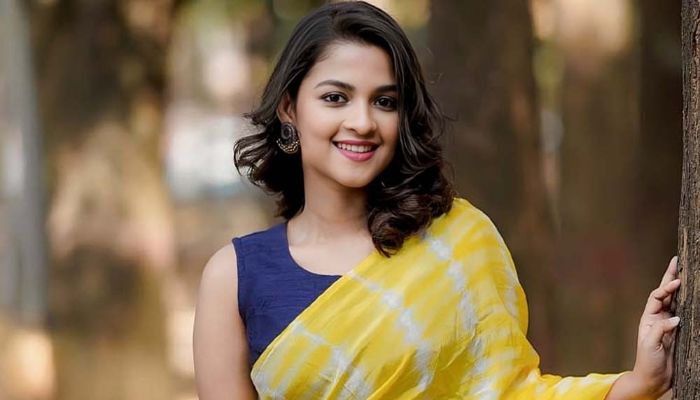 প্রেমের কথা স্বীকার করলেন সাদিয়া আয়মান