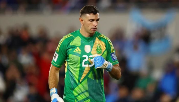 আর্জেন্টিনার দল থেকে বাদ পড়তে পারেন মার্টিনেজ