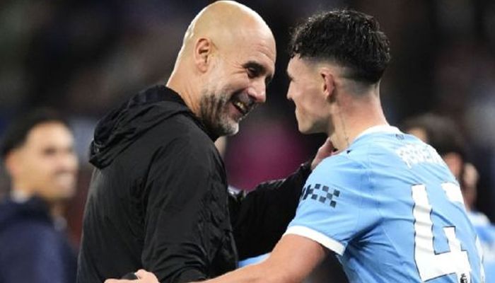 ‘অবিশ্বাস্য উপহার’ পেয়ে গার্দিওলা ছুঁড়ে দিলেন শিরোপার চ্যালেঞ্জ