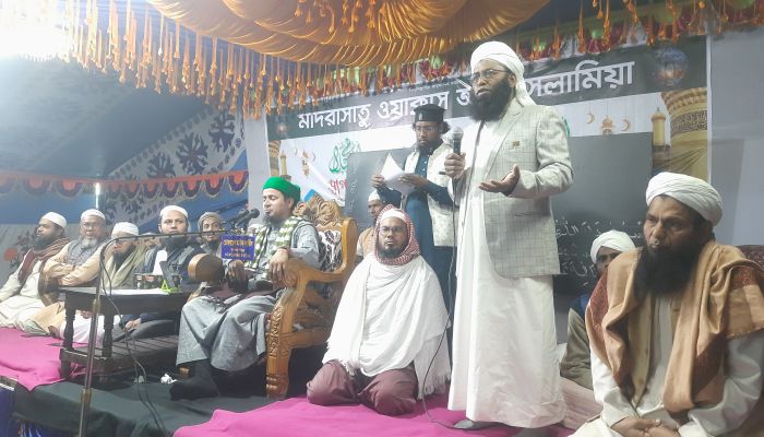 মতলব উত্তরে  মাদ্রাসাতু ওয়াক্কাস আল ইসলামিয়া মাদ্রাসার বার্ষিক ওয়াজ মাহফিল অনুষ্ঠিত