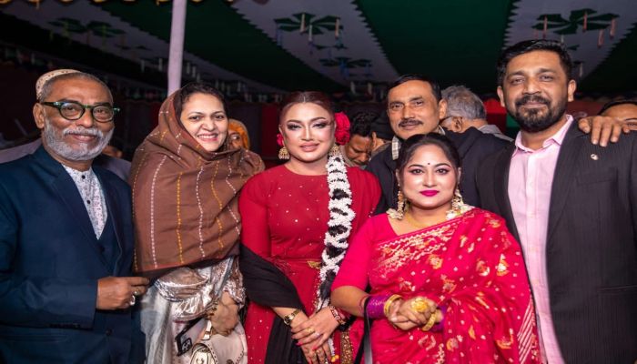 ফিল্ম ক্লাব নির্বাচনে অংশ নিয়ে সাফল্য পেলেন নায়িকা পলি