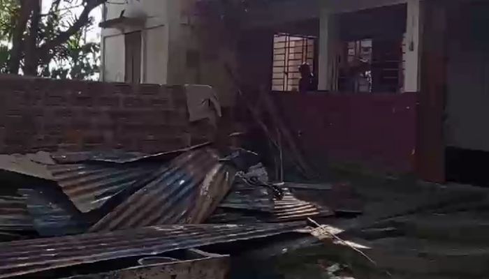 আগুনে পুড়ল সিএনজি চালকের সপ্ন, আমনধান ও নগদ অর্থ সহ ৩০ লক্ষ টাকার ক্ষয়ক্ষতি