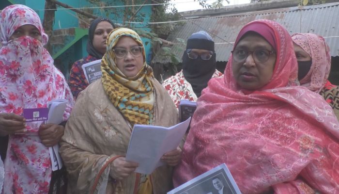 ‘আমরা বিএনপি পরিবার’ উদ্যোগে  সাতক্ষীরায় -৭নং ওয়ার্ডে ঘরে ঘরে ৮ দফার বার্তা