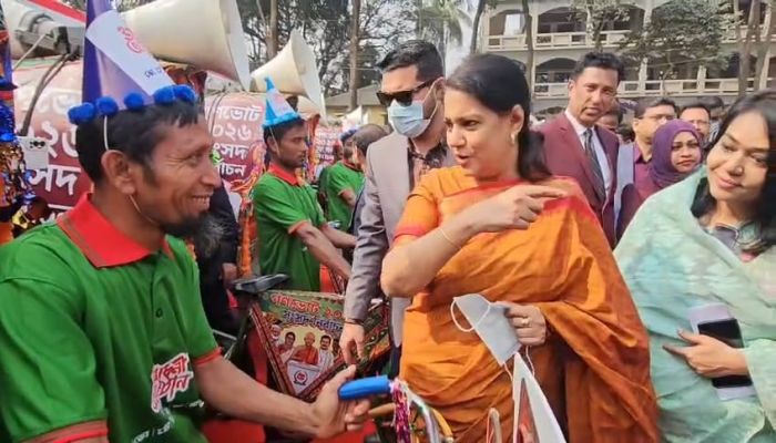 সাভার থেকে ‘ভোটের রিকশা’র যাত্রা শুরু