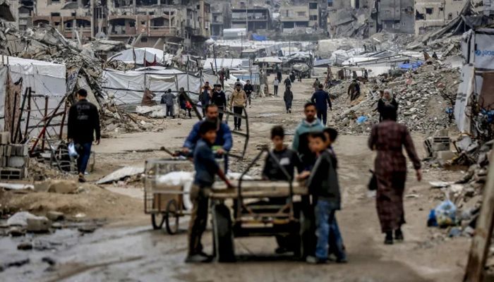 শীত ও বৃষ্টিতে দুর্ভোগ বাড়ছে গাজার বাস্তুচ্যুত মানুষের