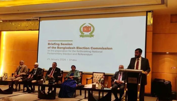 নির্বাচনে ভোটারদের নিরাপত্তা নিশ্চিতে সর্বোচ্চ চেষ্টা করবে ইসি