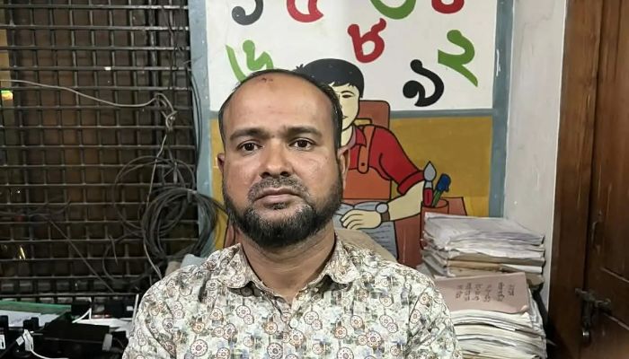 বরিশালে শ্রমিকলীগ নেতা আটক