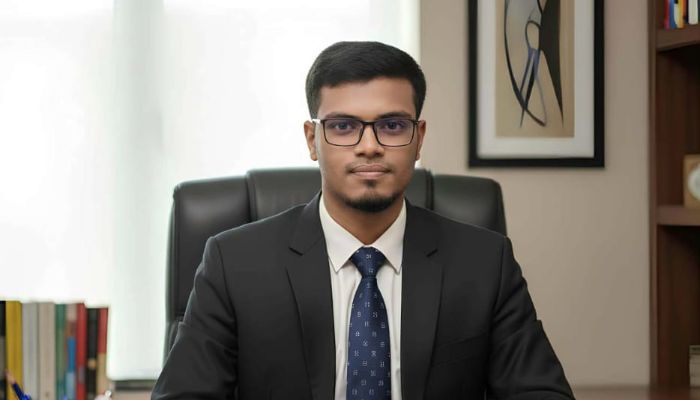 ‘জলঢাকা ই-সেবা’ অ্যাপ চালু করে প্রশংসায় ভাসছেন শিক্ষার্থী সুমন