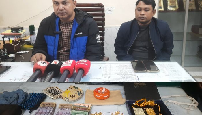 মতলব উত্তরে পরিত্যক্ত অবস্থায় নগদ টাকা ও ১১ লাখ টাকার স্বর্ণালংকার উদ্ধার
