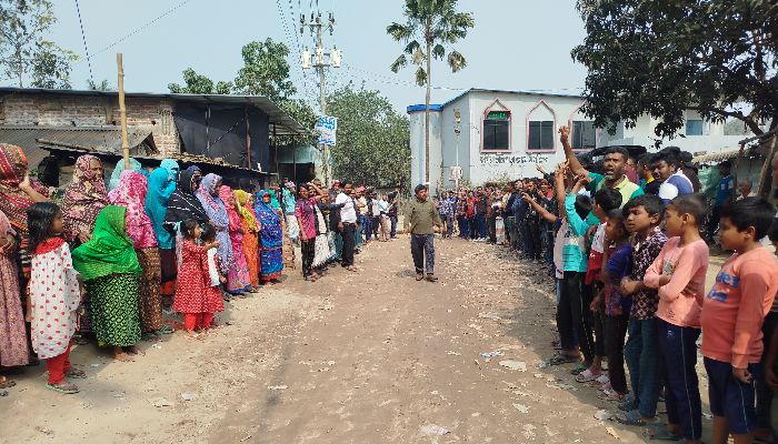 বালিঘাটের আধিপত্য ঘিরে গুলিবর্ষণ, পাল্টাপাল্টি অভিযোগে উত্তপ্ত এলাকা