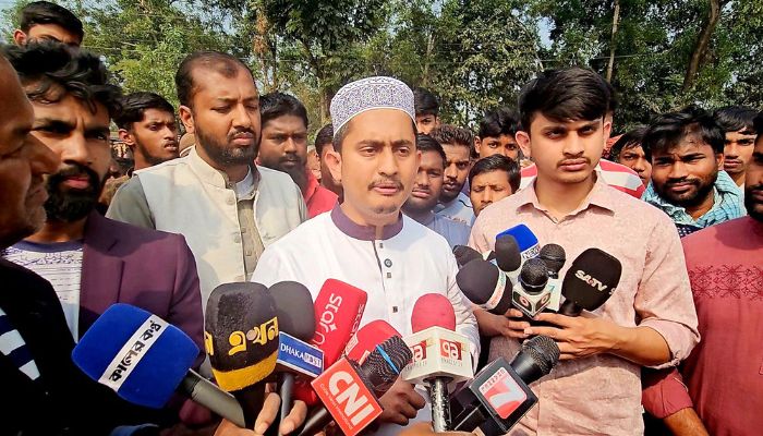 দেশের বাইরে বসে বাংলাদেশের ভাগ্য নির্ধারণ করার দিন আর নেই - সারজিস আলম