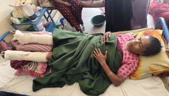 ঝিনাইদহে গৃহকর্মীকে কুপিয়ে জখম এর অভিযোগ 