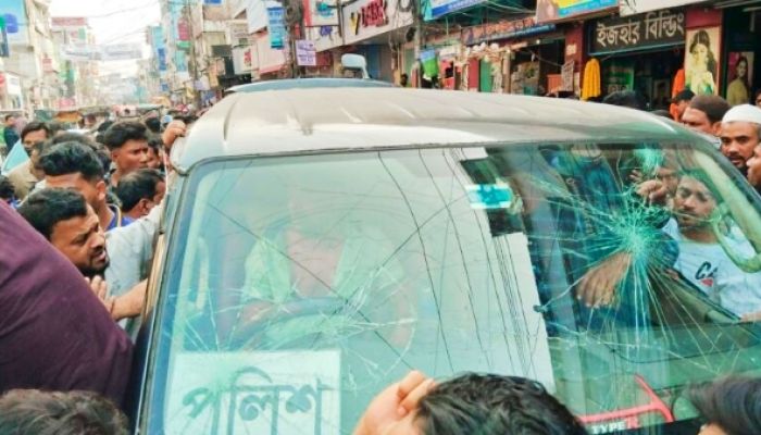 আসামি ছিনতাই: ৩০–৪০ জনের বিরুদ্ধে মামলা