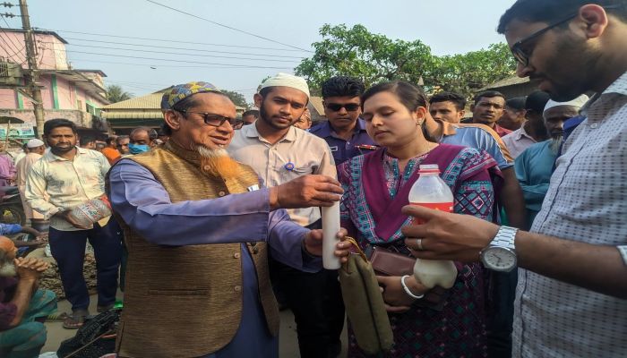 ঝিনাইগাতীতে ভ্রাম্যমাণ আদালতের হানা, দুধে ভেজাল দেওয়ায় শাস্তি