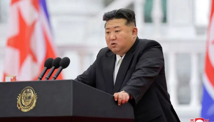 দক্ষিণ কোরিয়াকে ‘পুরোপুরি ধ্বংসের’ হুঁশিয়ারি কিমের 