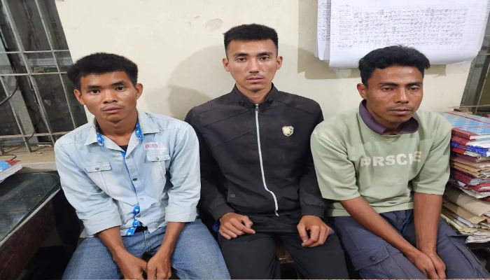 বাংলাদেশে অনুপ্রবেশ সময় তিন আরাকান আর্মি আটক