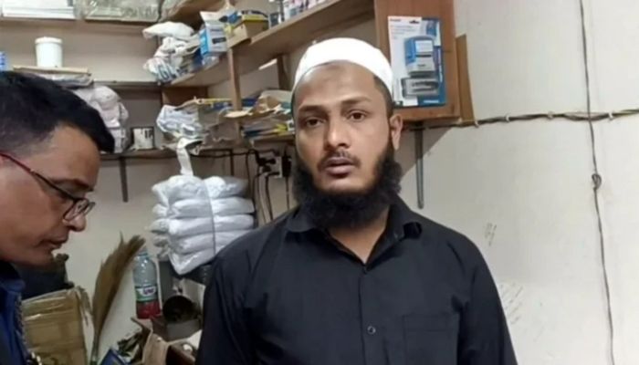 জামায়াত নেতার নির্দেশে ভোটের সিল তৈরি করতে গিয়ে ধরা, দল থেকে বহিষ্কার