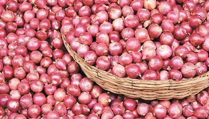 রমজানের প্রথম দিনেই উত্তপ্ত পেঁয়াজের বাজার