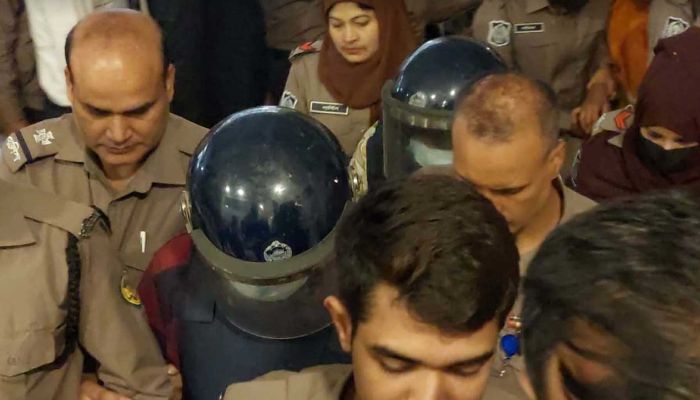 বিমান বাংলাদেশ এয়ারলাইন্সের এমডি গ্রেপ্তার