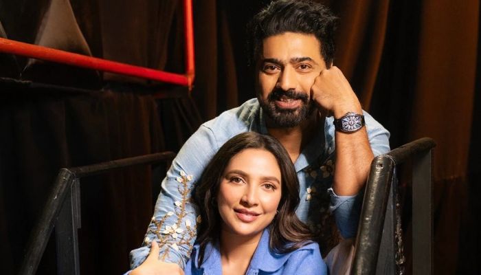 ফের দেবের সঙ্গে ঘনিষ্ঠ শুভশ্রী!