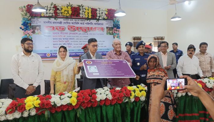 ফ্যামিলি কার্ডে পরিবারের জীবনমানের সার্বিক উন্নয়ন হবে- পার্বত্যমন্ত্রী দীপের দেওয়ান  