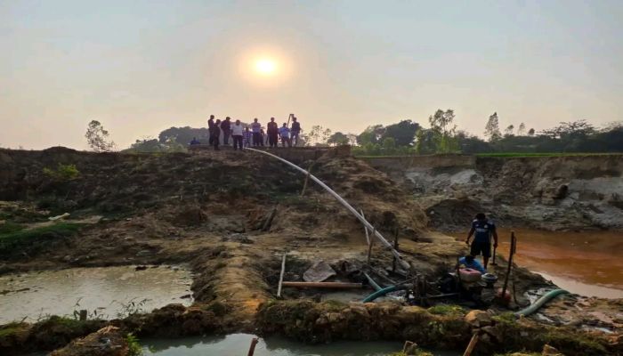 চকরিয়ায় অবৈধ বালি উত্তোলনের বিরুদ্ধে সাঁড়াশি অভিযান