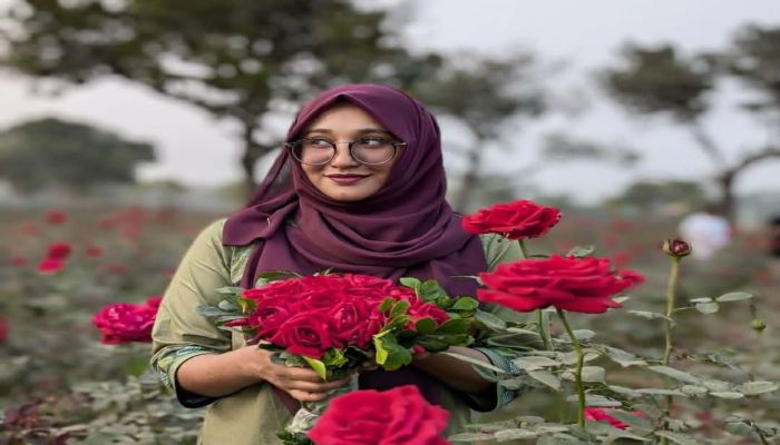 সাভারে জাবি ছাত্রীর রক্তাক্ত মরদেহ উদ্ধার