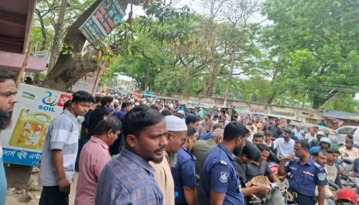 দুই হাজার পাচশত লিটার পেট্রোল মজুদ, জামালপুরে ৫০ হাজার টাকা দন্ড 