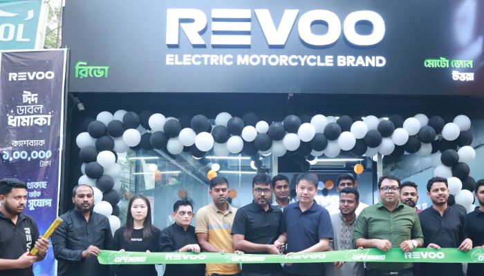 রাজধানীর উত্তরায় নতুন শোরুম চালু করল রিভো