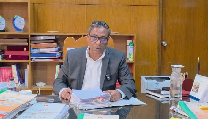 ভুয়া ডাক্তার তৈরির কারখানা বন্ধ করতে হবে : স্বাস্থ্য প্রতিমন্ত্রী