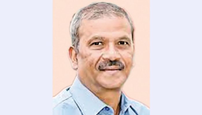 সাবেক উপদেষ্টা আসিফ নজরুলের বিরুদ্ধে দুদকে এক ডজন অভিযোগ