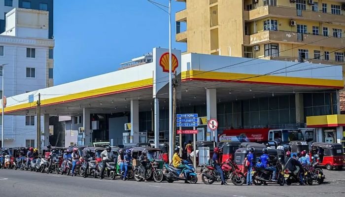 জ্বালানি বাঁচাতে সাপ্তাহিক ছুটি বাড়াল শ্রীলঙ্কা