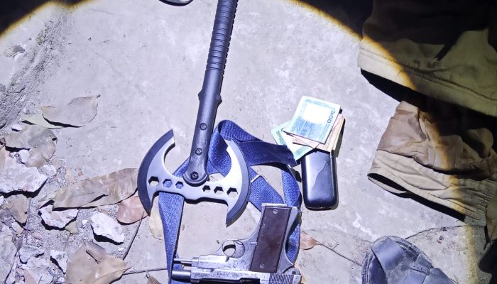 ঈশ্বরদীতে গভীর রাতে ব্যাবসায়ীর বাড়িতে ডাকাতি, ৬লক্ষ টাকা লুটের অভিযোগ 