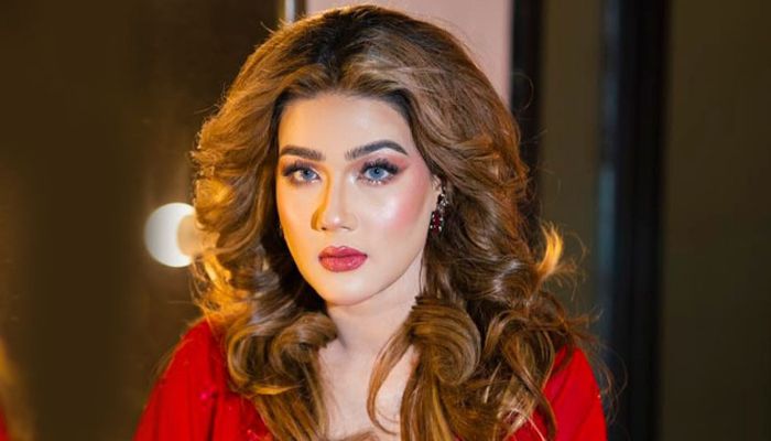 ‘যেকোনো সময় মরে যেতে পারি’, হঠাৎ কেন বললেন মাহি?