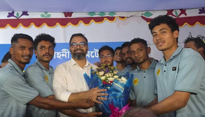 ক্লাব বেঁচে থাকলে খেলোয়াড়রা বেঁচে থাকবে : ক্রীড়া প্রতিমন্ত্রী