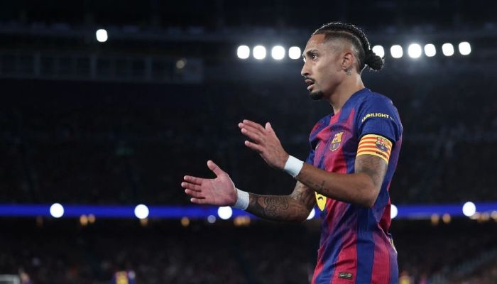 বার্সার বিদায়ে রেফারিকে দুষলেন রাফিনিয়া