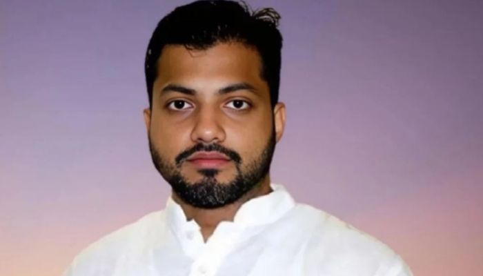 অনিয়ম দূর করতে সরকার জোরালো পদক্ষেপ নেবে: ইশরাক হোসেন