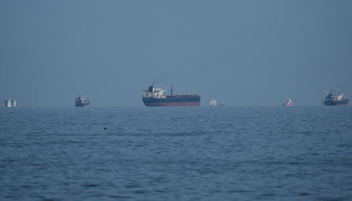 সহসাই ইরানের থেকে হরমুজ প্রণালির নিয়ন্ত্রণ নেওয়া যাচ্ছে না: মার্কিন গোয়েন্দা সংস্থা