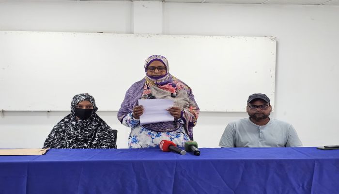 ঈশ্বরদীতে ছাগলকে পাতা খাওয়ানোর জেরে একজন নিহত: হার্টঅ্যাটাকের মৃত্যুকে হত্যাকান্ড বলে ফাঁসানোর অভিযোগ